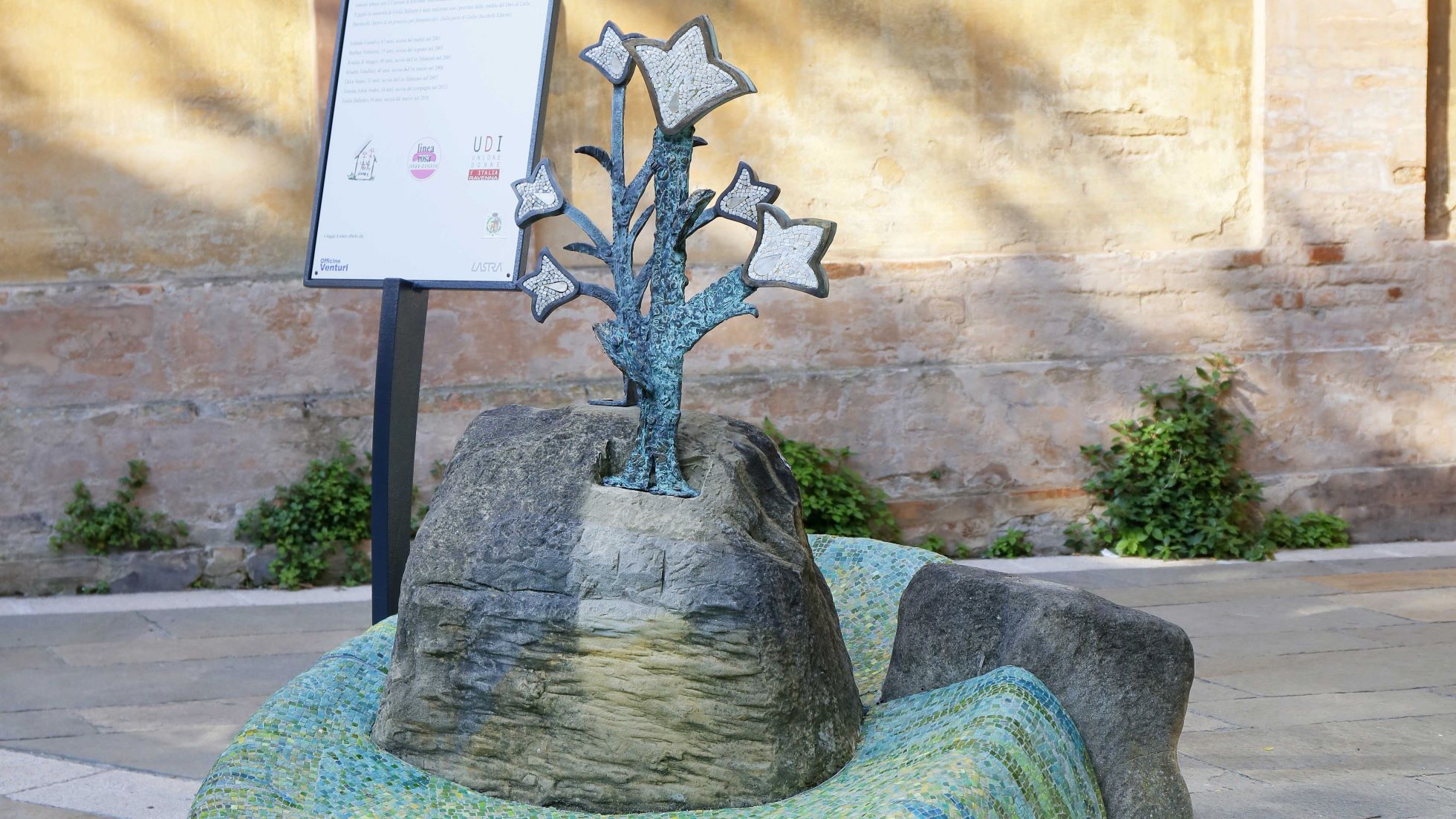 Monumento alle donne vittime di femminicidio.