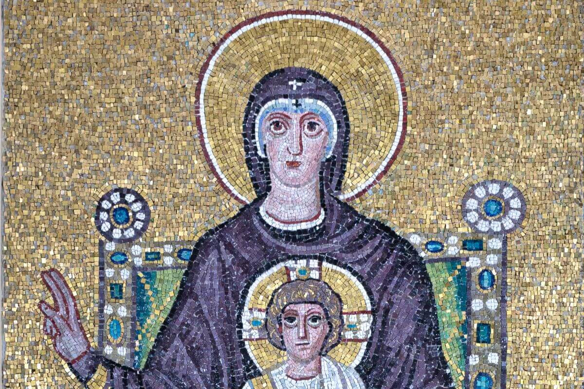 Foto del dettaglio del viso della Madonna.