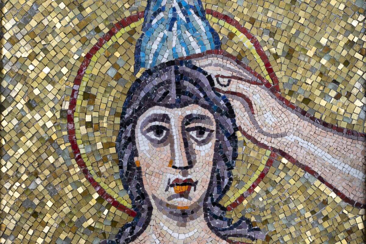 Mosaico col dettaglio del volto di Cristo