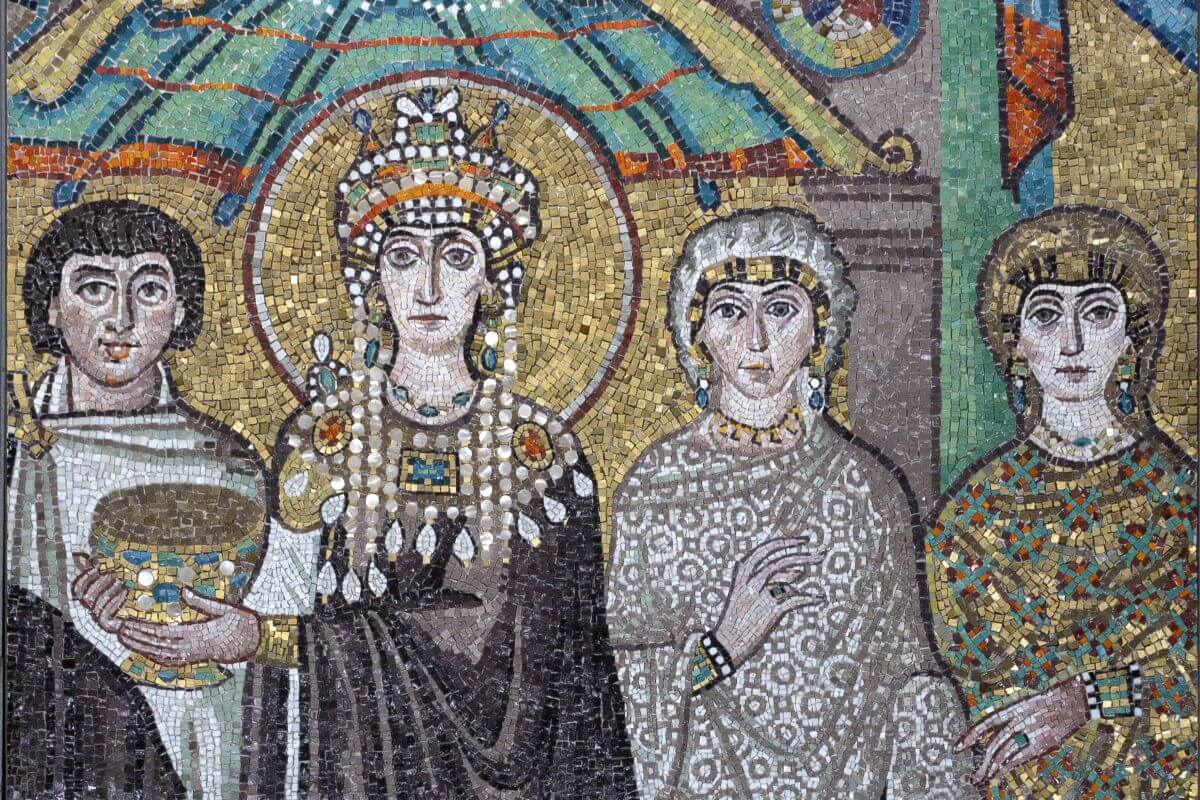 Dettaglio del mosaico con l'Imperatrice Teodora e la sua corte.